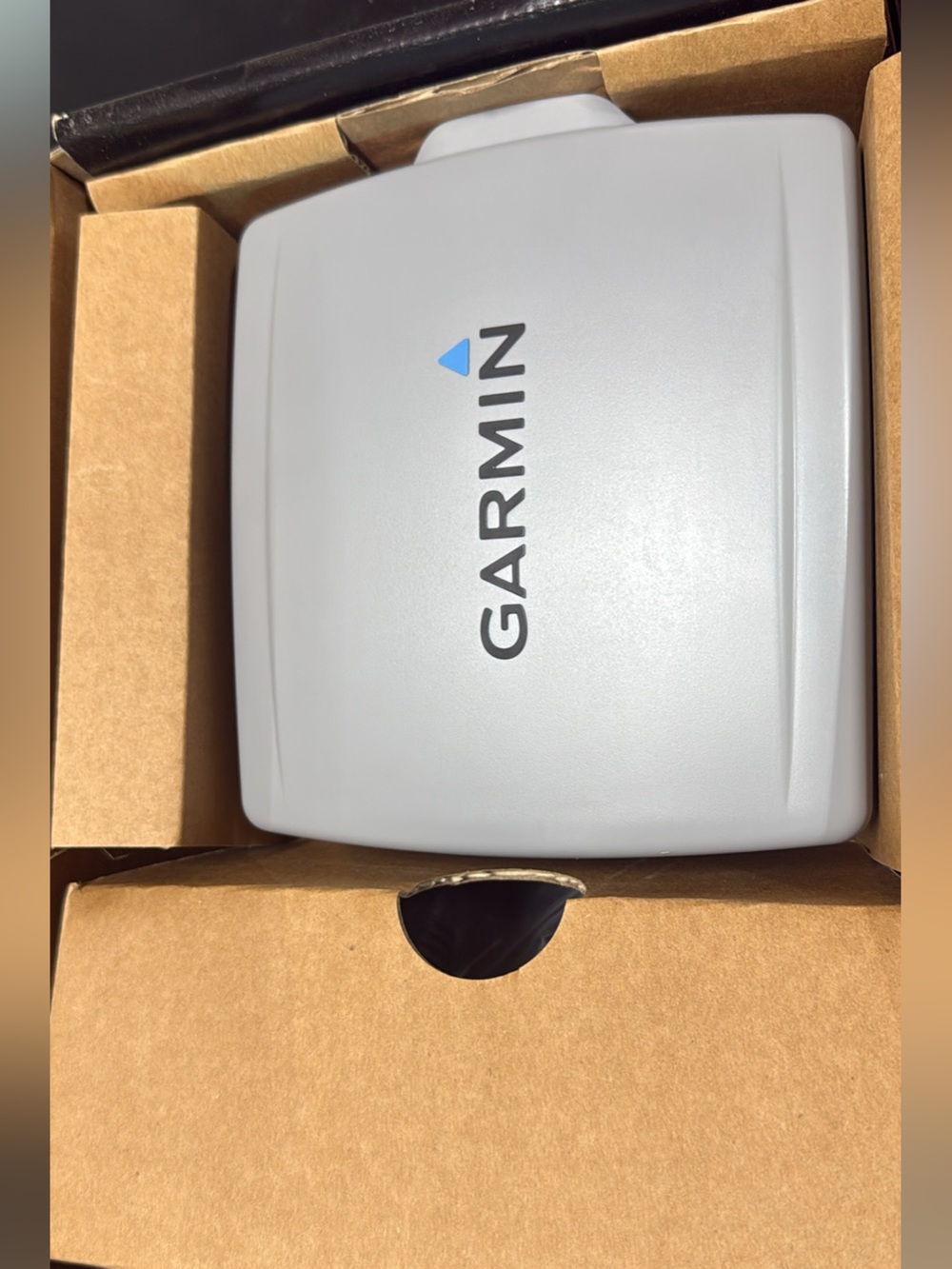 Garmin GPSmap 546s Marine Chartplotter - Gray and Black - Picture 2 of 5